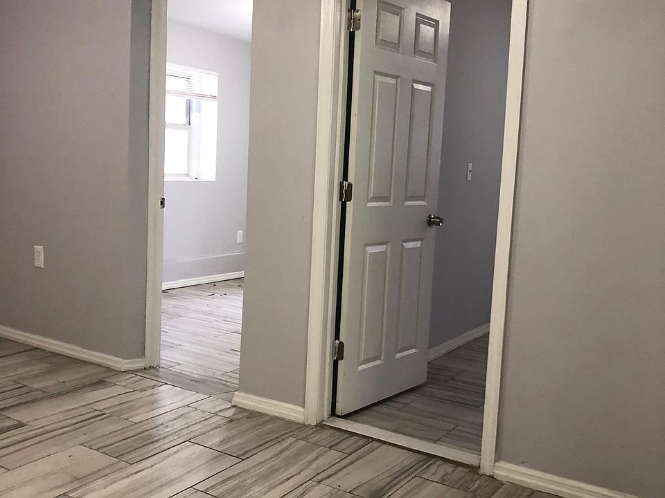 1st image of 980 E 212th St #1
