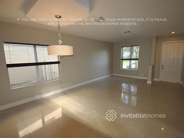 4238 Lake Tahoe Cir — Photo 2