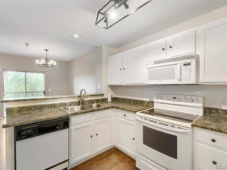 2575 S Syracuse Way #H104 — Photo 11