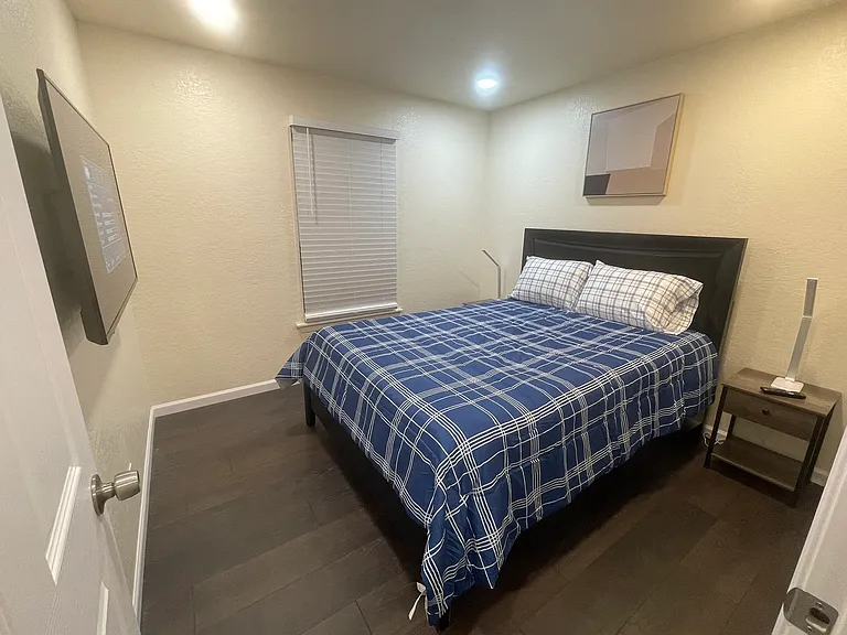 6807 Bender Dr — Photo 20