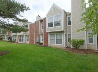 2002 Cannon Heights Dr APT 5, Chesterfield, MO 63017