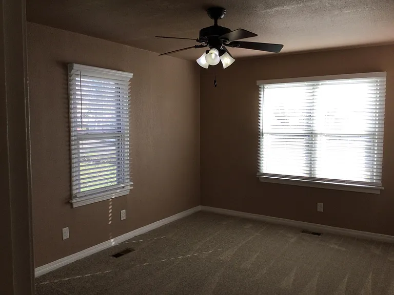 1201 Huntington Way — Photo 23
