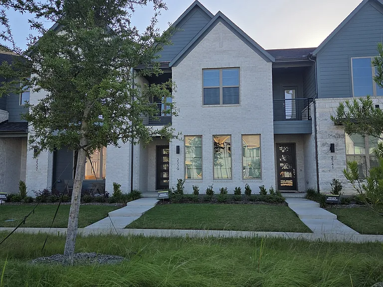 2539 Brunswick Way — Photo 1