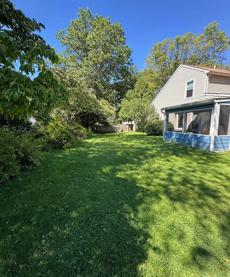 3 bed, 2.5 bath, 1782 sqft, $3,650 — Photo 3
