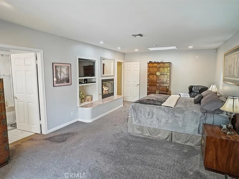 10419 Bloomfield St — Photo 11