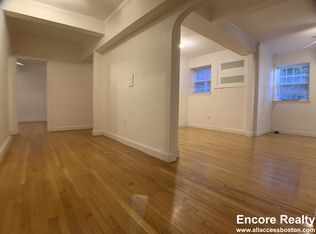 20-21 Fairbanks St #2, Brookline, MA 02446