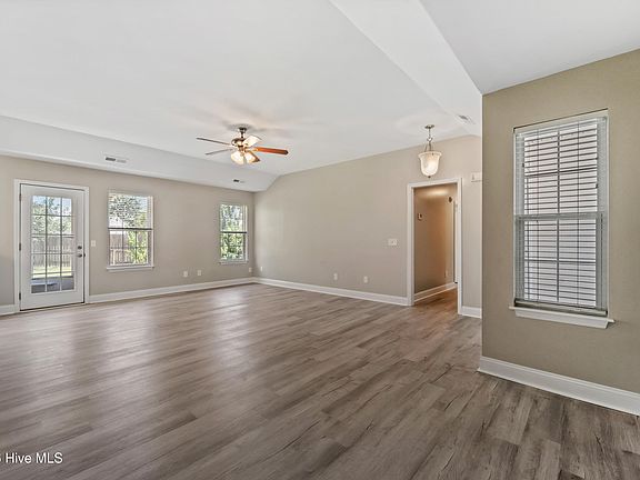 4th image of 3200 Paramount Way