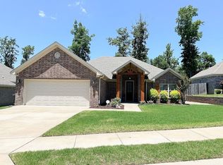 424 Windrush Point, Alexander, AR 72002