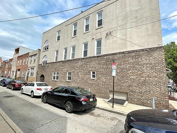4th image of 1337 W Porter St #B