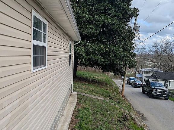 5th image of 201 Union St