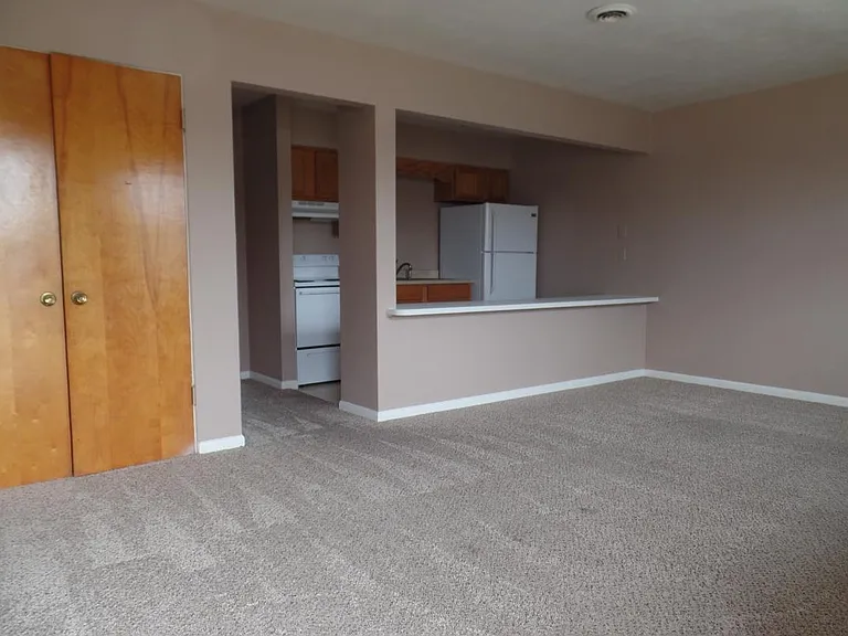 2704 Pine St #2 — Photo 3