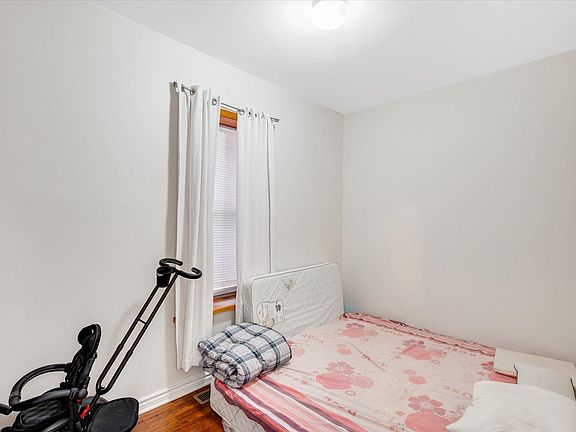 3rd image of 3640 S Paulina St Floor 1