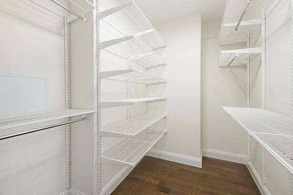 Rented by essential NEW YORK Real Estate | media 12