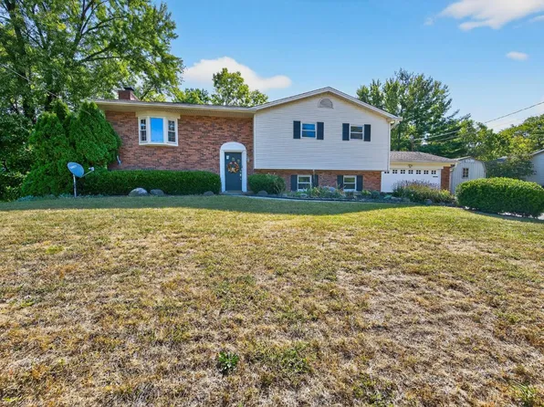 8430 Meadowlark Ct, West Chester, OH 45069