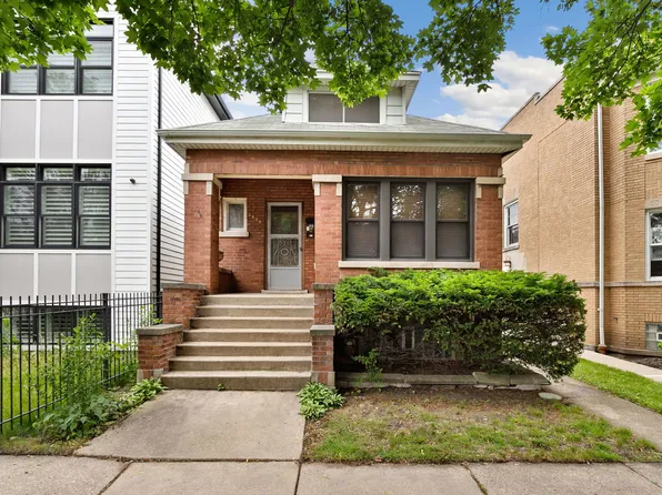 3838 W Cornelia Ave, Chicago, IL 60618