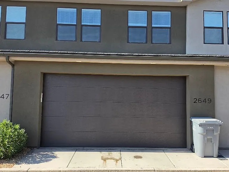 2649 E Wake Forest Ln — Photo 3