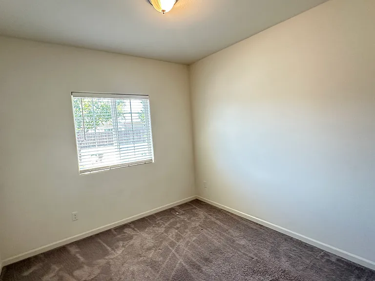 513 Tolman Way — Photo 7