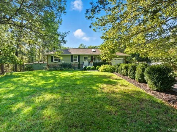 173 W End Avenue, Shirley, NY 11967