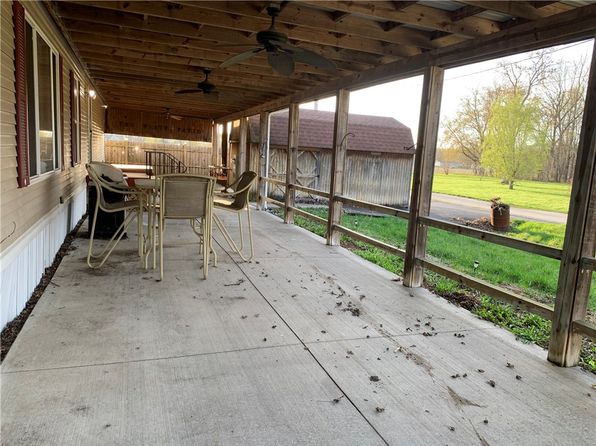 703 Craddick St, Tower Hill, IL 62571