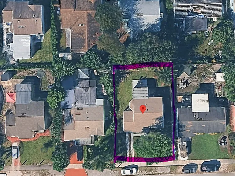 Property Lot Lines / All Fenced