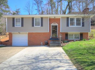 907 W 7th St, Corbin, KY 40701