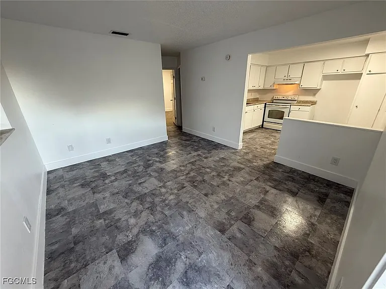 2708 Broadway #5 — Photo 8