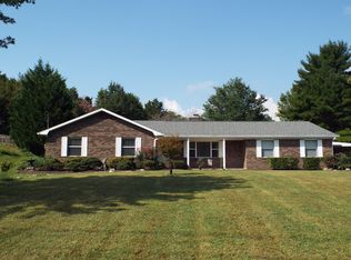 11805 Autumn Leaves Ln, Knoxville, TN 37934