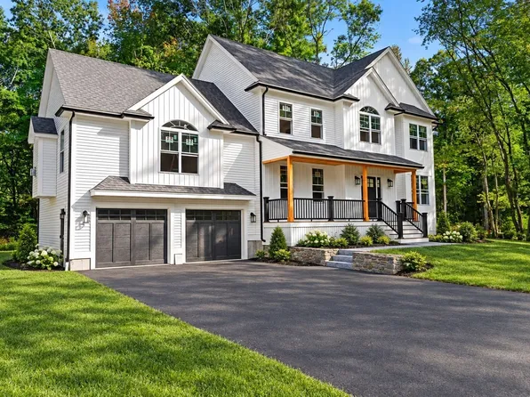 168 Vale St, Tewksbury, MA 01876