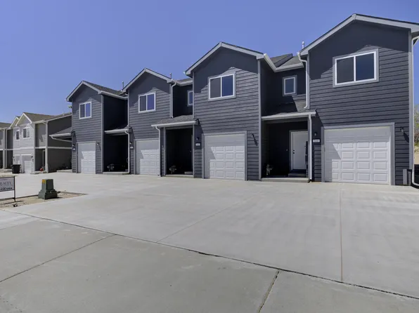 620 Badger Ln, Mills, WY 82644