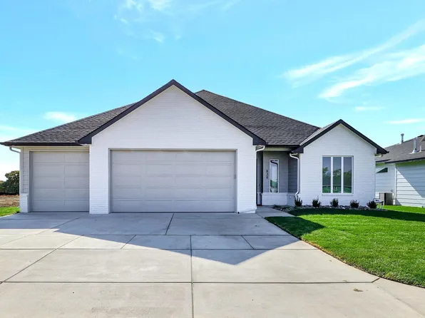 838 N Speyside Cir, Andover, KS 67002