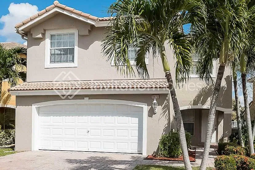 3172 Turtle Cv West Palm Beach, FL 33411 — Photo 1