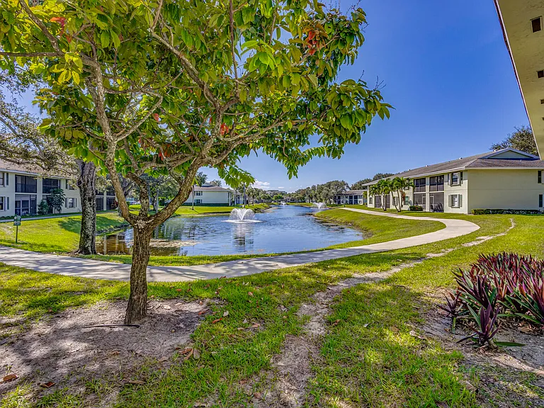 601 Sabal Ridge Cir #A — Photo 24