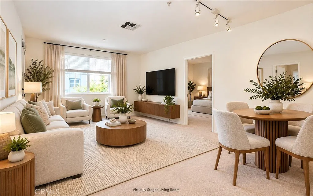 2 bed, 1038 sqft, $3,200 — Photo 4