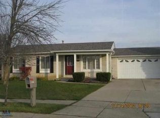 35888 Connecticut Dr, Sterling Heights, MI 48310