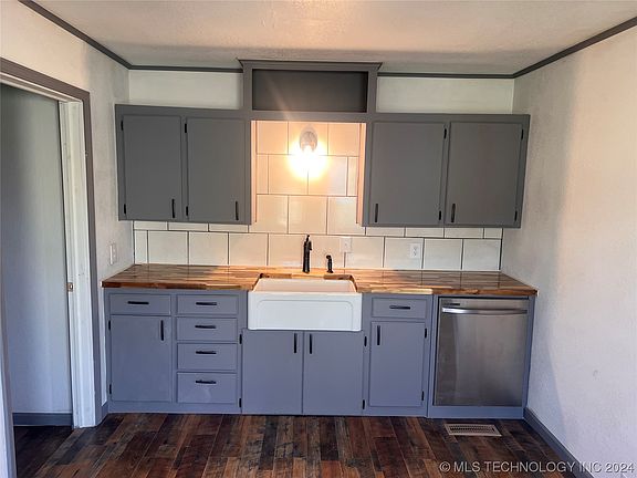 4th image of 2022 N 14th St