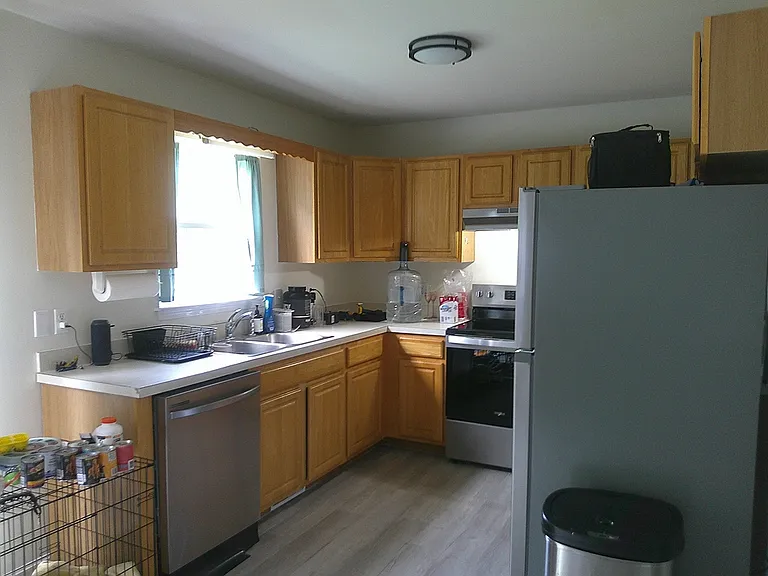 209 Ingram St SE — Photo 3
