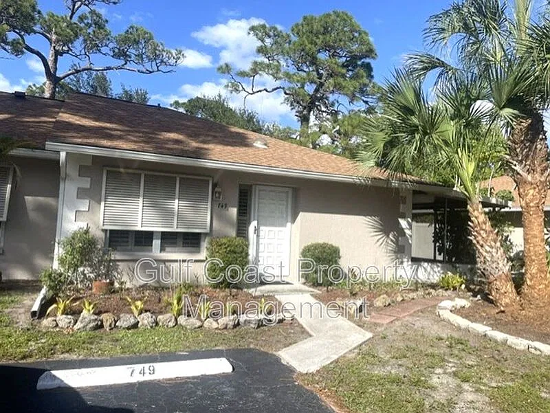 2 bed, 2.0 bath, 936 sqft, $1,750 — Photo 2