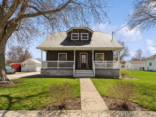 1106 Main St, Mediapolis, IA 52637