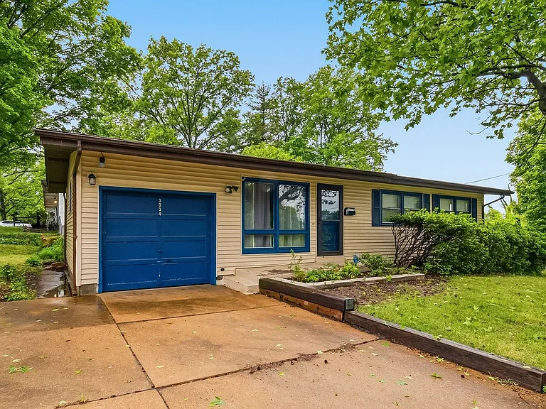 3034 Forge Dr — Photo 2
