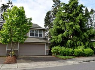 8678 NE Rockspring St, Hillsboro, OR 97006