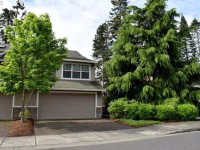 8678 NE Rockspring St, Hillsboro, OR, 97006