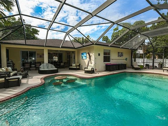 4th image of 2433 Whippoorwill Cir