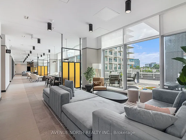 280 Montgomery St #1703 — Photo 8