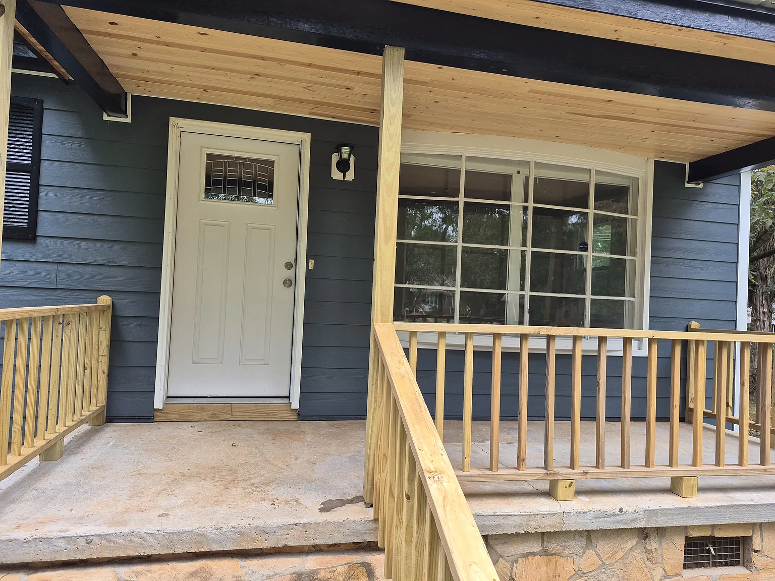 4 bed, 2.5 bath, 1466 sqft, $2,000 — Photo 3