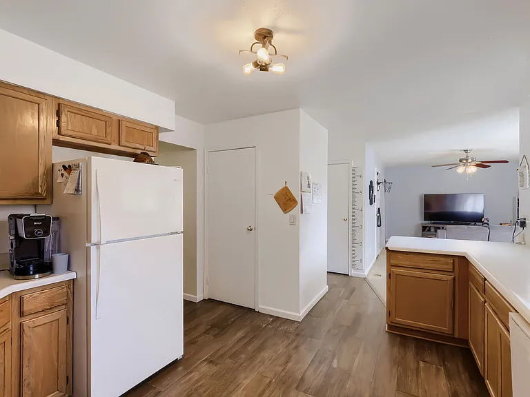 245 Lanfare Pl — Photo 6
