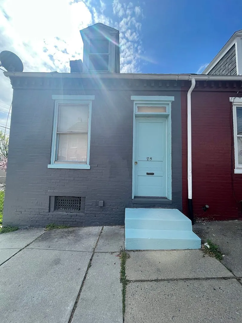 28 Old Dorwart Street Lancaster, PA 17603 — Photo 1