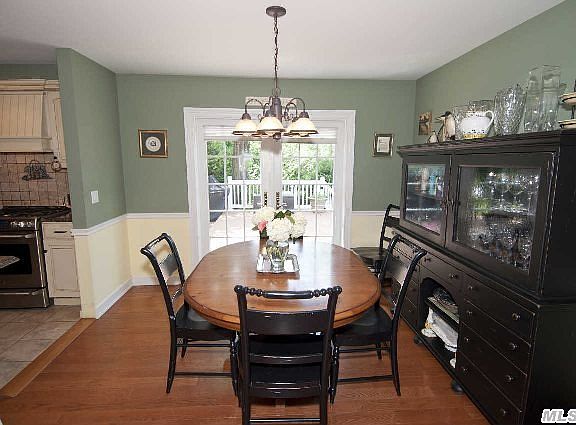 5th image of 26 Potomac Ln