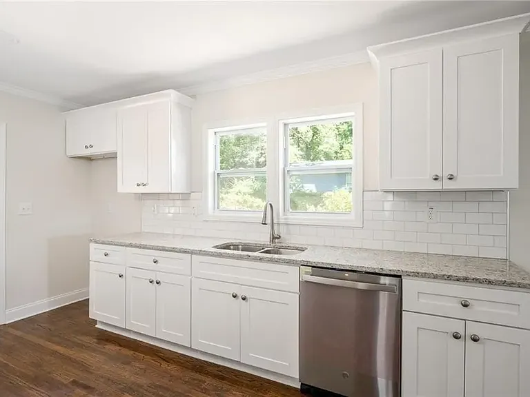 623 Quillian Ave — Photo 14
