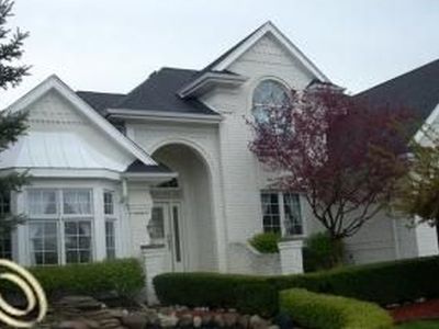 51582 Indian Pointe Dr, Macomb, MI, 48042