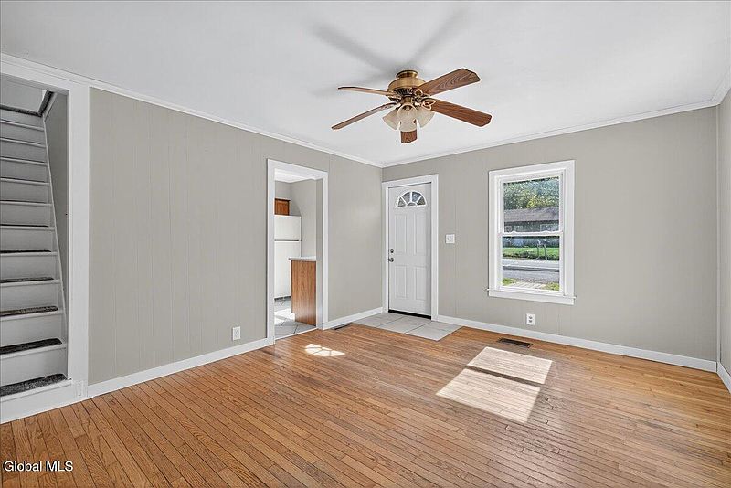4th image of 147 E Shore Road